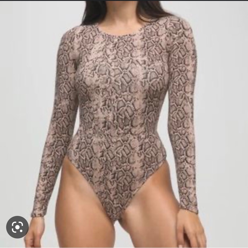 Good American snakeskin bodysuit size 2 (medium)